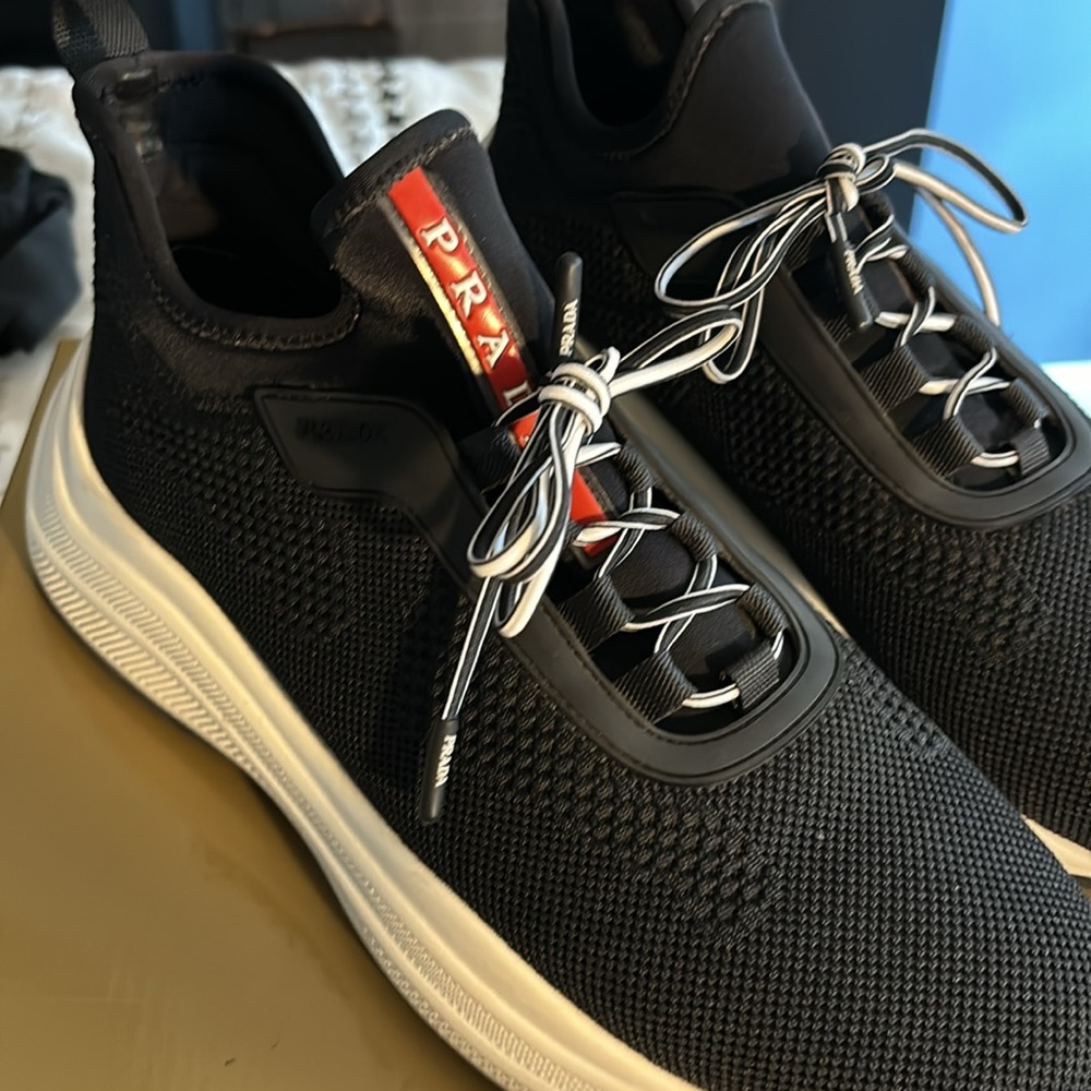 Beautiful Prada 💯 authentic - Picture 7 of 8
